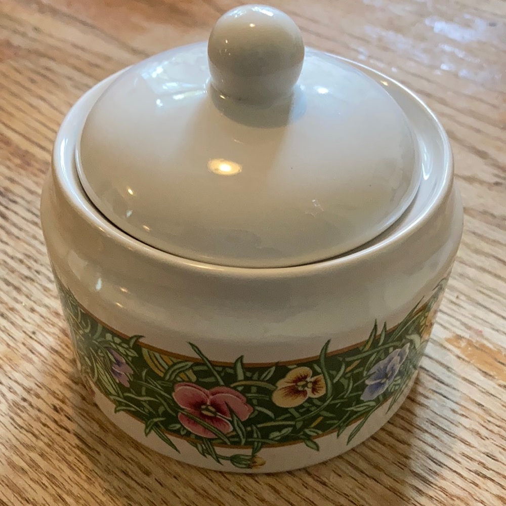Bob Timberlake Bowl With Lid